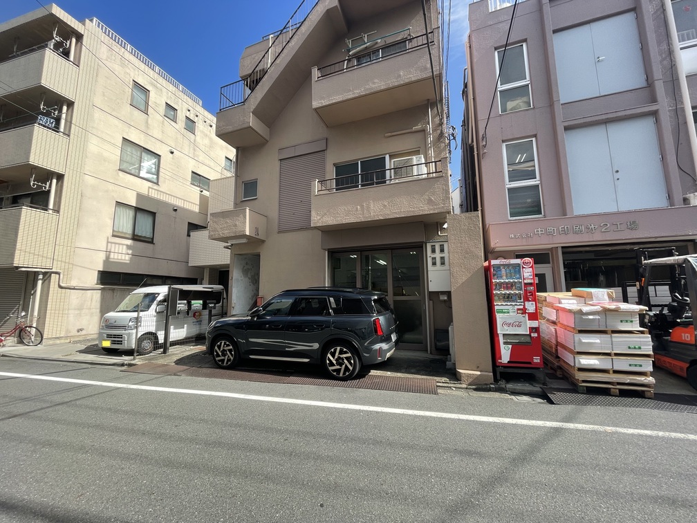 合同会社楽箱様の本社移転後のオフィス外観